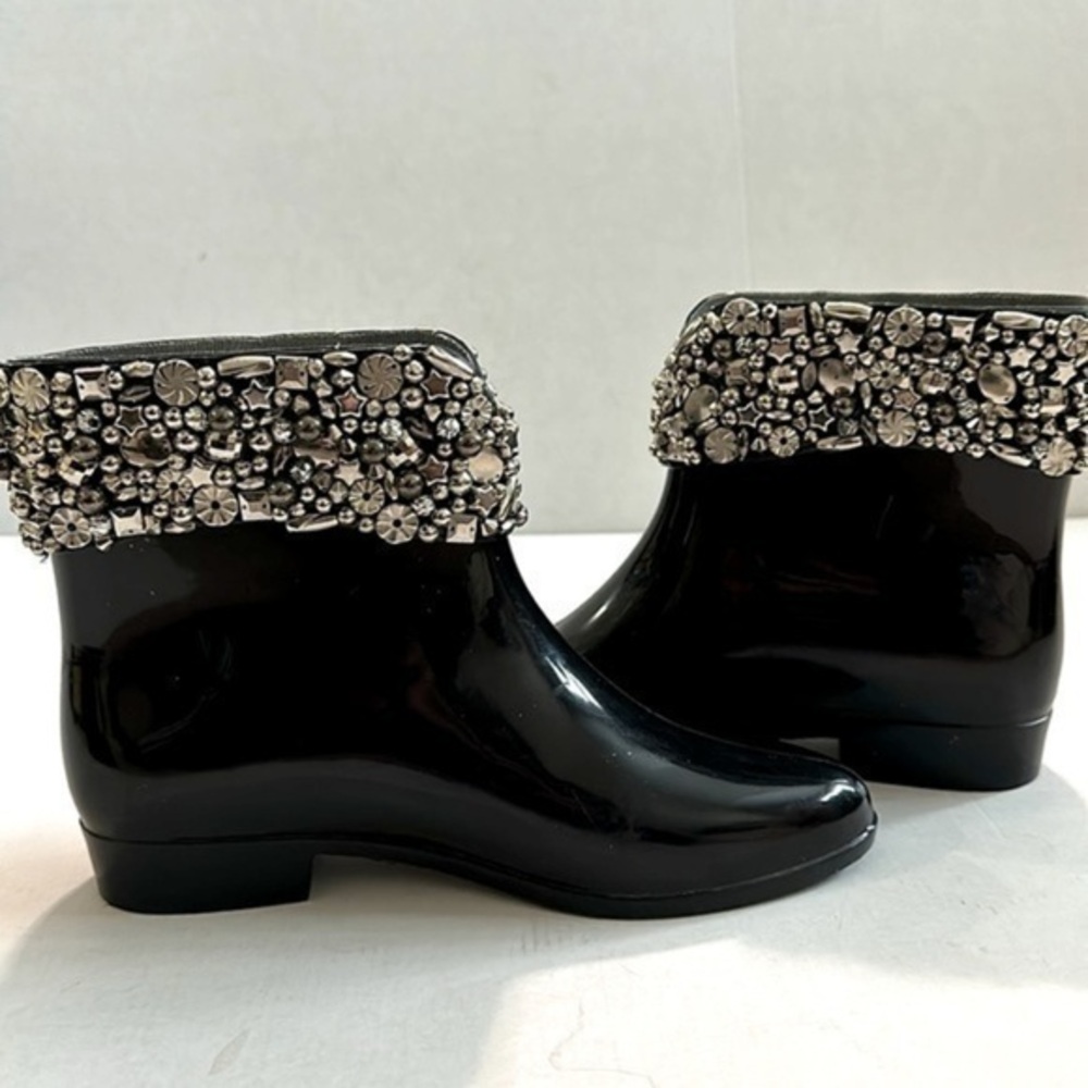 Women's Detailed Silver Strap with cool design ankle Rain Boots black/Silver 7